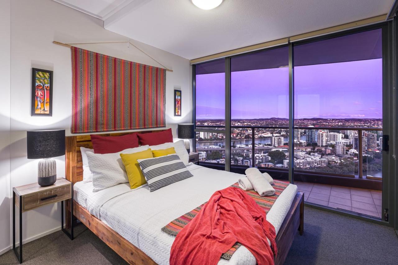 African Escape On Level 38 - Balcony With Views 브리즈번 외부 사진