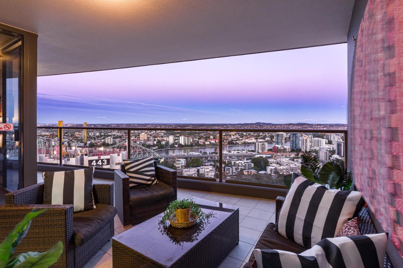 African Escape On Level 38 - Balcony With Views 브리즈번 외부 사진