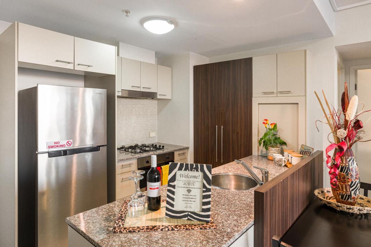 African Escape On Level 38 - Balcony With Views 브리즈번 외부 사진